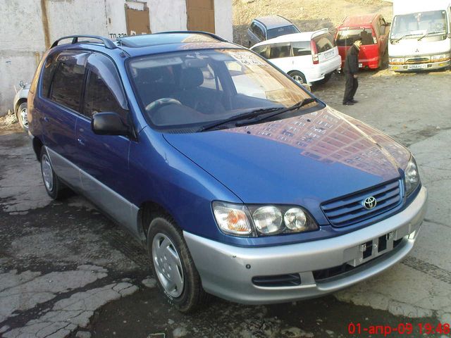 1998 Toyota Ipsum