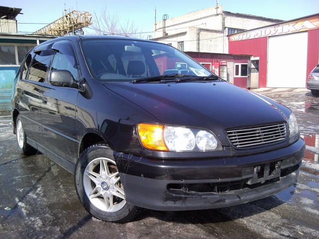1998 Toyota Ipsum
