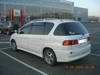 Toyota Ipsum