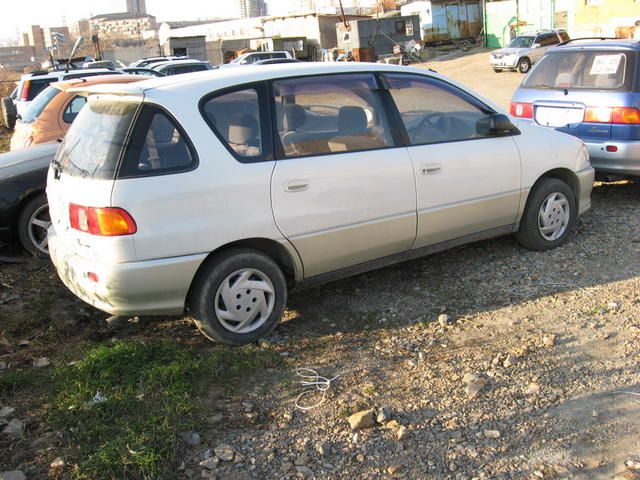 1998 Toyota Ipsum