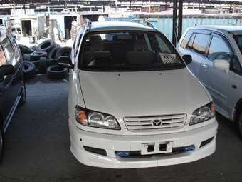 1998 Toyota Ipsum