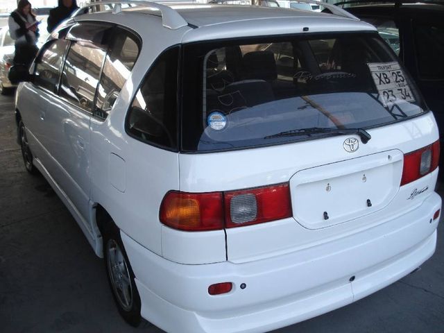 1998 Toyota Ipsum