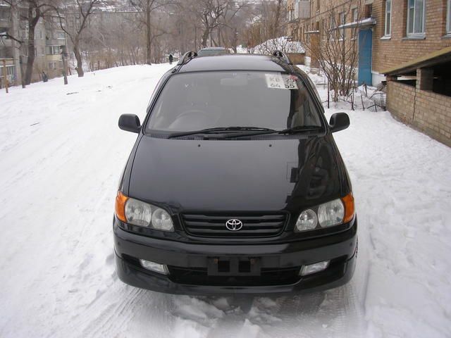 1998 Toyota Ipsum