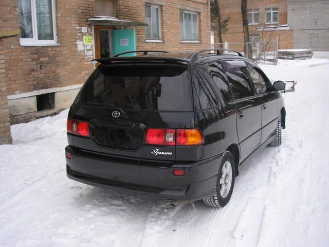 1998 Toyota Ipsum