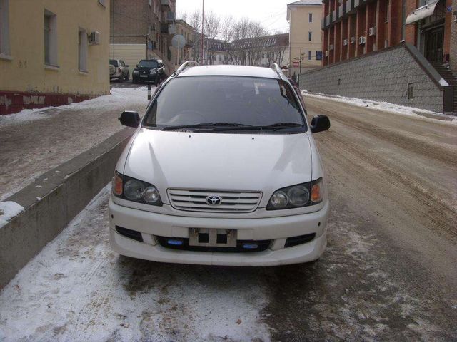 1998 Toyota Ipsum