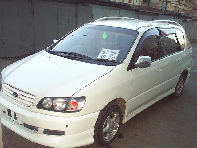 1998 Toyota Ipsum