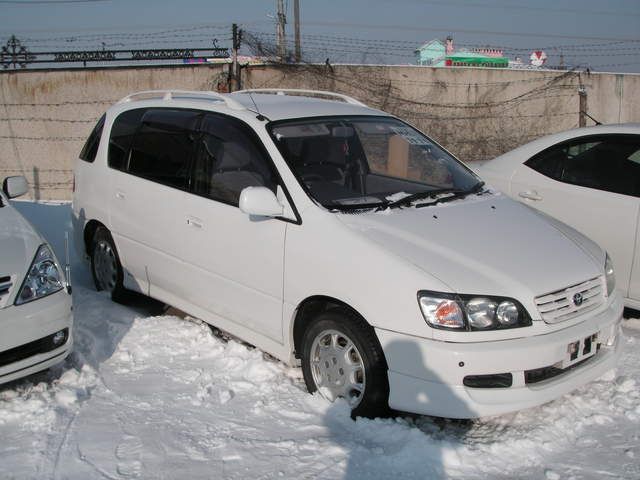 1998 Toyota Ipsum