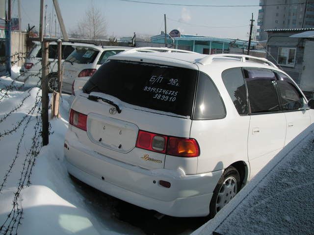 1998 Toyota Ipsum