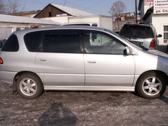 1998 Toyota Ipsum