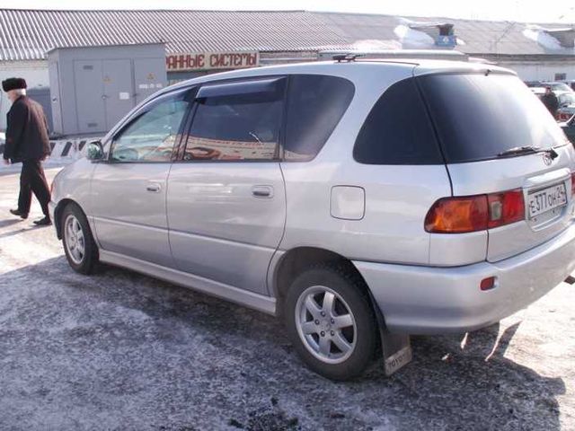 1998 Toyota Ipsum