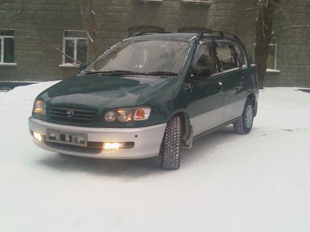 1998 Toyota Ipsum