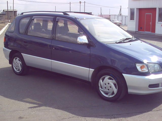 1998 Toyota Ipsum