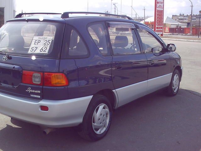 1998 Toyota Ipsum