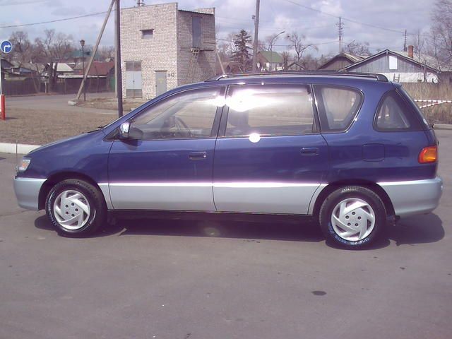 1998 Toyota Ipsum