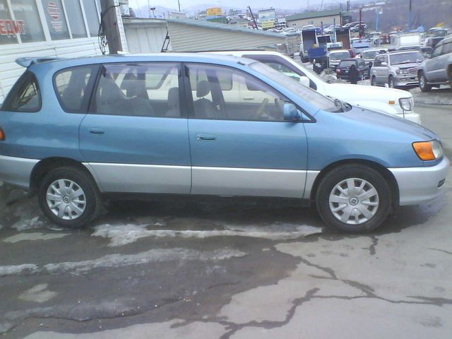 1998 Toyota Ipsum