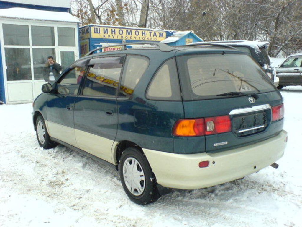 1998 Toyota Ipsum