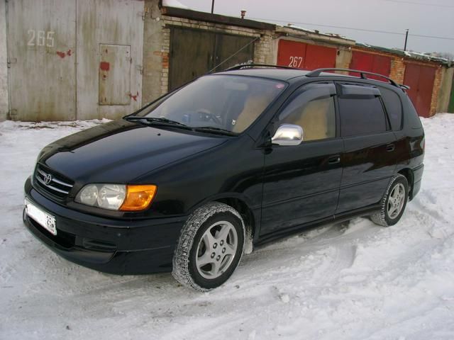 1998 Toyota Ipsum