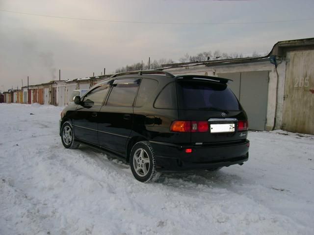 1998 Toyota Ipsum