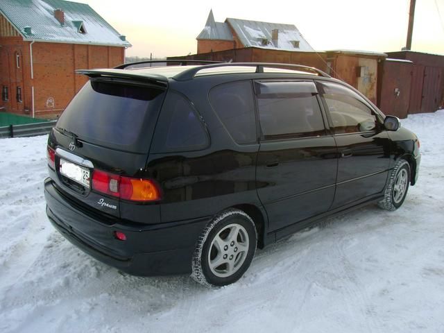 1998 Toyota Ipsum