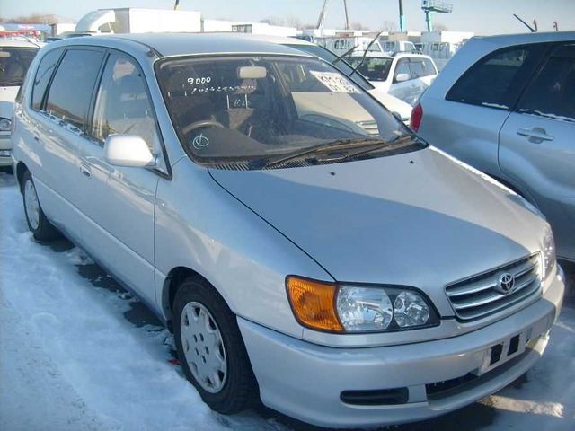 1998 Toyota Ipsum