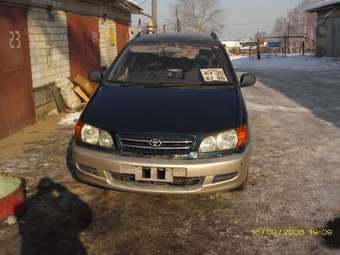 1998 Toyota Ipsum