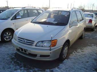 1998 Toyota Ipsum