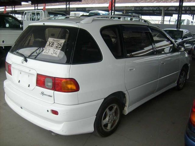 1998 Toyota Ipsum