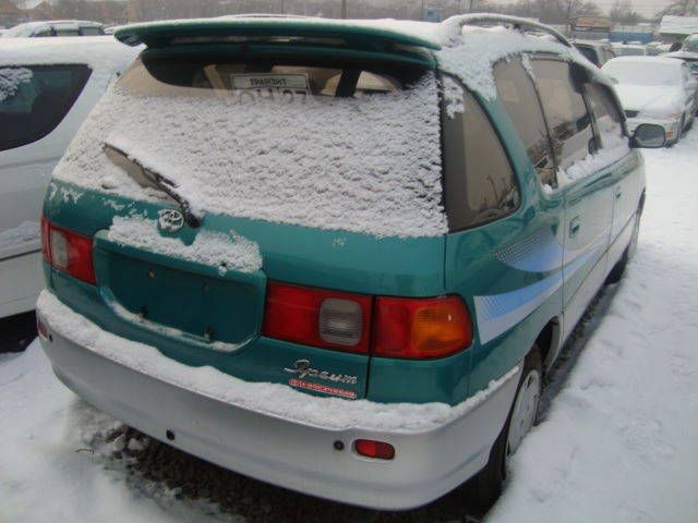 1998 Toyota Ipsum
