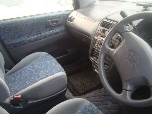 1998 Toyota Ipsum