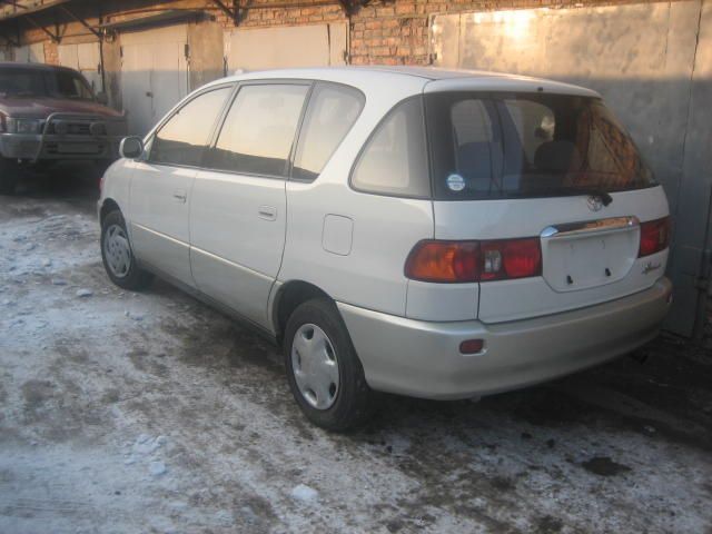 1998 Toyota Ipsum