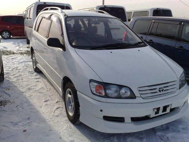 1998 Toyota Ipsum