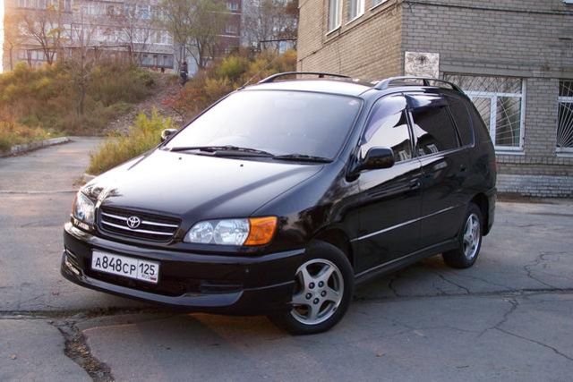 1998 Toyota Ipsum