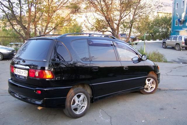 1998 Toyota Ipsum