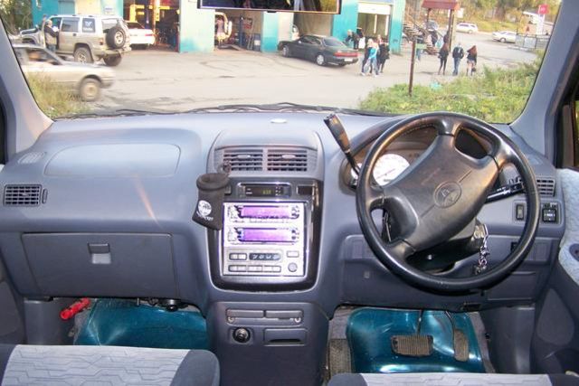 1998 Toyota Ipsum