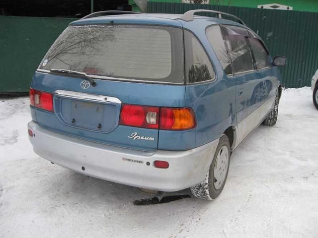 1998 Toyota Ipsum