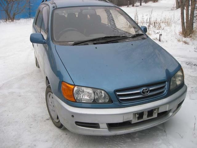 1998 Toyota Ipsum