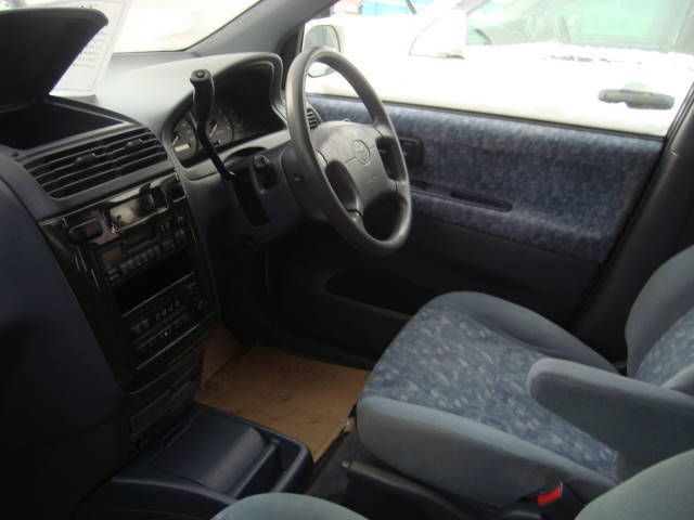 1998 Toyota Ipsum