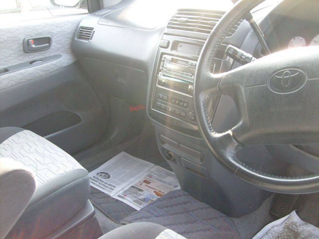 1998 Toyota Ipsum