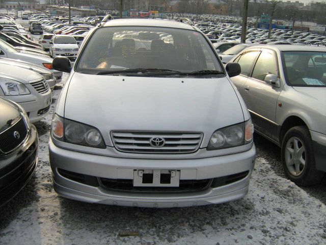 1998 Toyota Ipsum