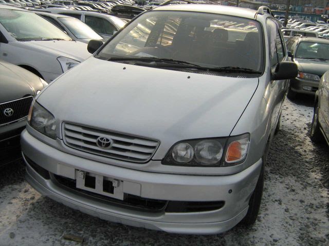 1998 Toyota Ipsum