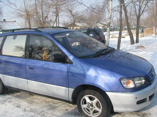 1998 Toyota Ipsum