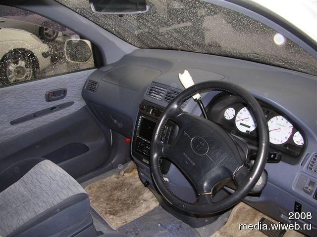 1998 Toyota Ipsum