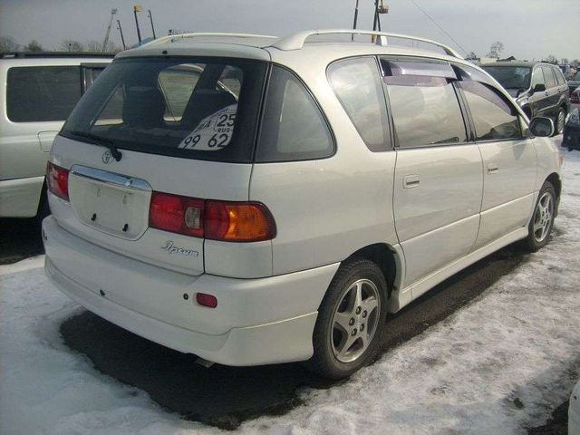 1998 Toyota Ipsum