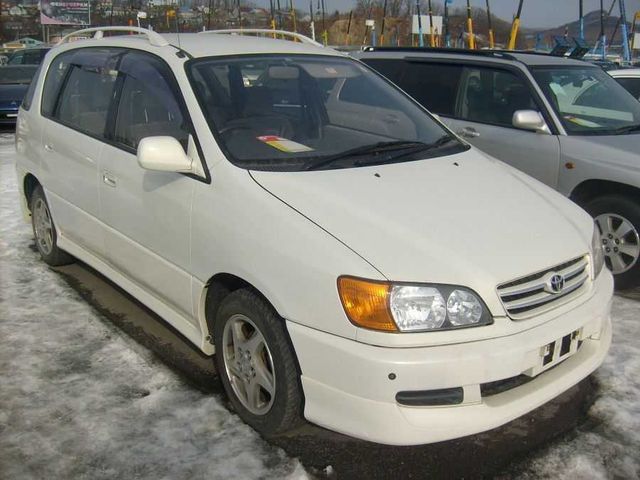 1998 Toyota Ipsum