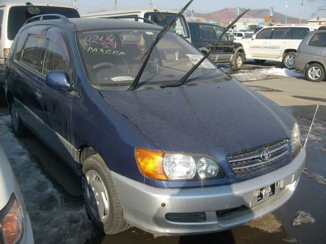 1998 Toyota Ipsum