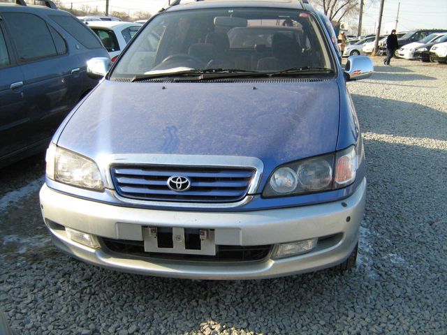 1998 Toyota Ipsum