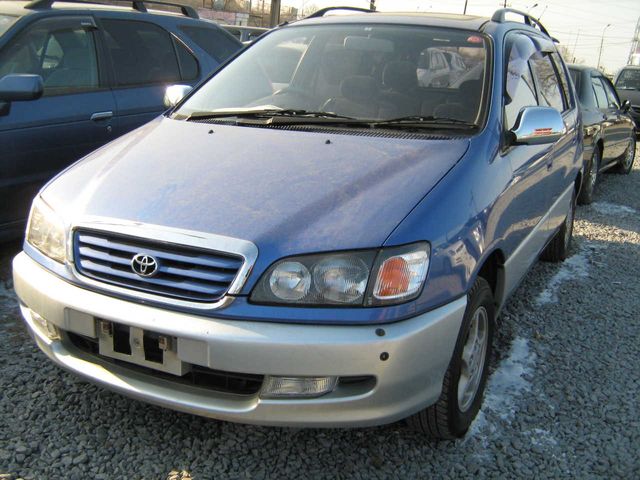 1998 Toyota Ipsum