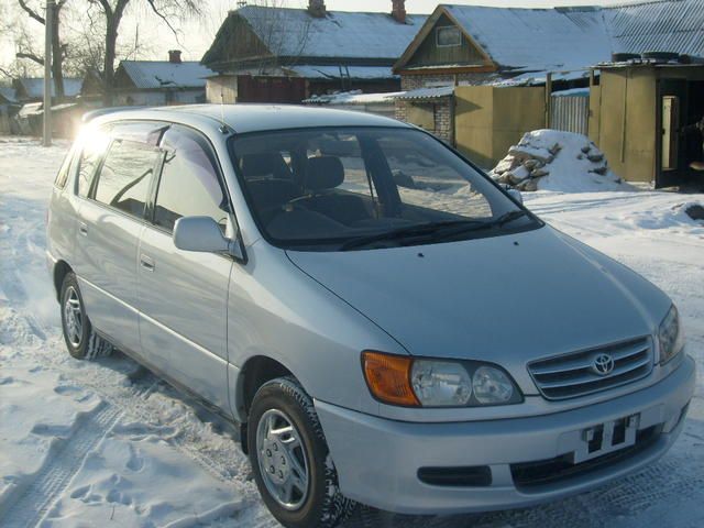 1998 Toyota Ipsum