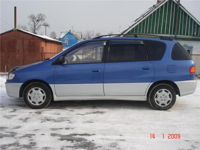 1998 Toyota Ipsum