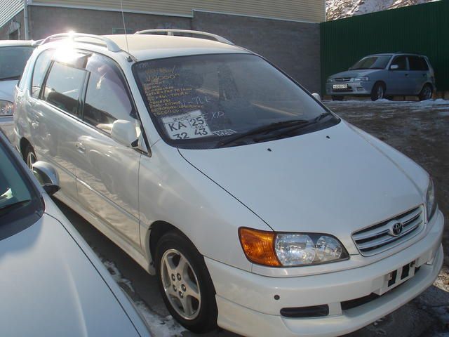 1998 Toyota Ipsum